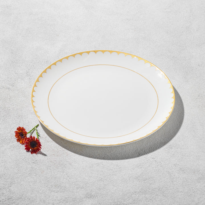 Daisy, Golden Scallop-Edged Charger