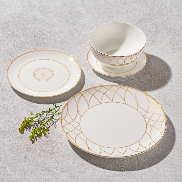 Lexington, 16 Pc Dinnerware Set, Gold and Pink Scallop